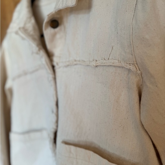 Mod Ref Frayed Distressed Cream Jean Jacket - Women's Medium - Picture 9 of 16